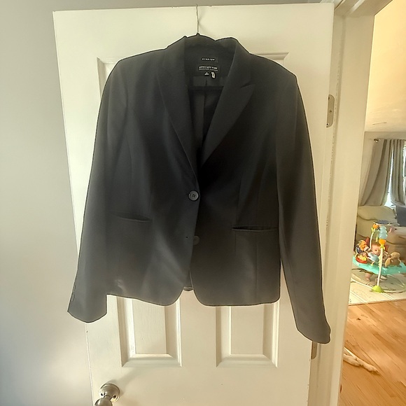 Jones New York Jackets & Blazers - Jones New York Classic Black Suit Jacket